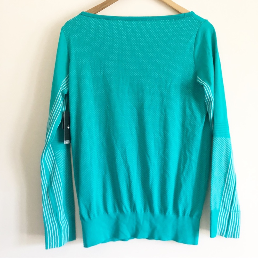 NWT Nike Epic Dri-Fit Knit LS Crew Training shirt - Picture 2 of 7